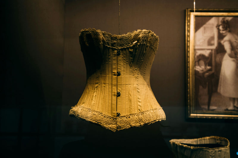 Modern Corsets vs. Traditional Corsets